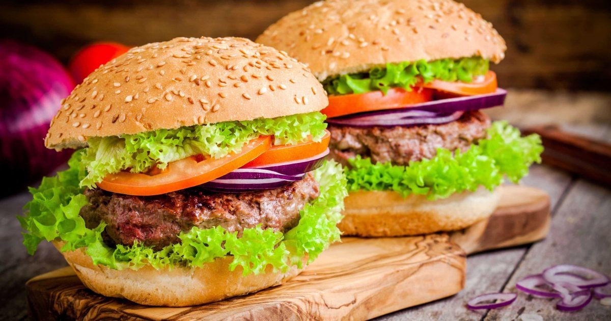 Turkish sliced beef and salad served on pide bread
